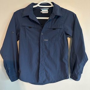 Boys youth Columbia button up shirt size small(8)